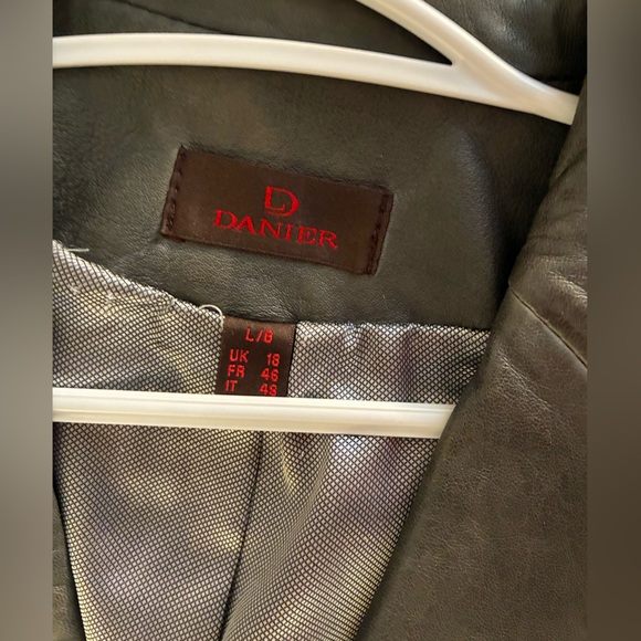 Danier Olive Leather Jacket - Picture 6 of 6